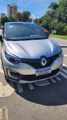 RENAULT CAPTUR 1.6 16V SCE FLEX LIFE X-TRONIC RENAULT CAPTUR 1.6 16V SCE FLEX LIFE X-TRONIC